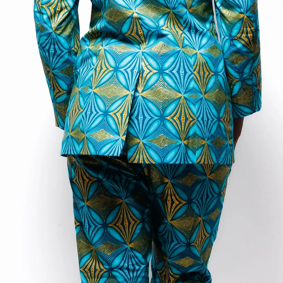 Tailleur Élégance turquoise en wax - sur mesure